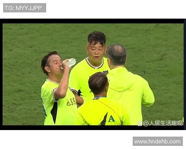 通过图片识别传奇足球明星的趣味挑战，快来猜猜他们是谁吧